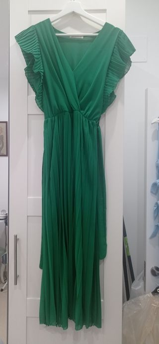 Vestido verde plisado con cinturón