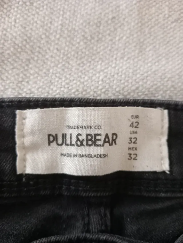 Pantalón vaquero Pull&Bear negro