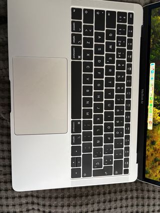 MacBook Air 13 Intel Core i5 8GB RAM