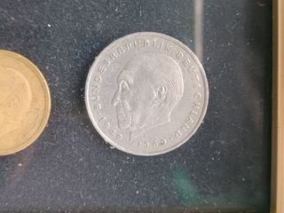 Cuadro Numismático: Mujeres vs Hombres Influyentes