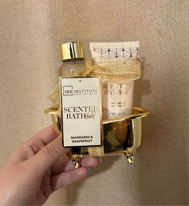 Kit IDC INSTITUTE Baño Oro Mandarina y Pomelo