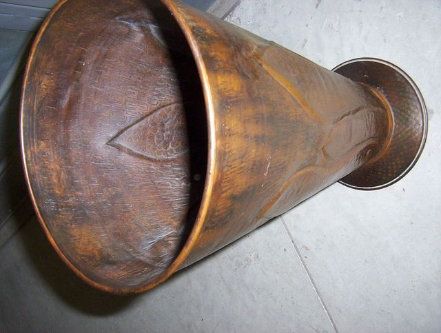 Antico portaombrelli in rame