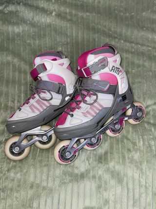 Patines en línea rosas y blancos. Talla 35-38