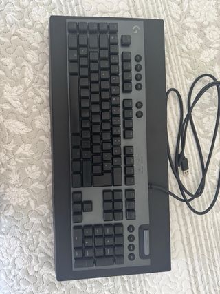 Teclado Gaming Logitech G815 RGB Mecánico
