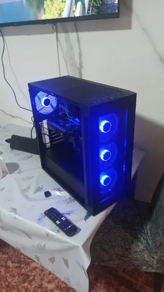 Ordenador Gaming con Luces LED Azules