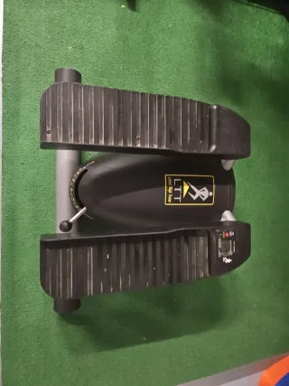 Mancuernas y discos 5 kg y maquina escaleras.