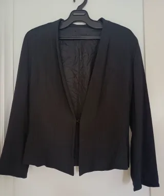 Americana corta negra Talla M