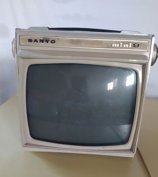 Televisor Sanyo mini 9 años 60