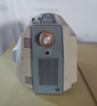 Televisor Sanyo mini 9 años 60