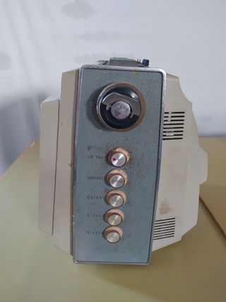 Televisor Sanyo mini 9 años 60