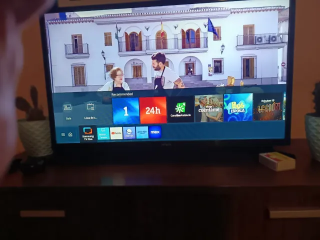 Samsung Smart TV 32 HD Negro
