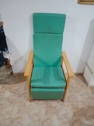 Sillón reclinable verde