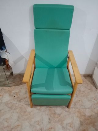 Sillón reclinable verde
