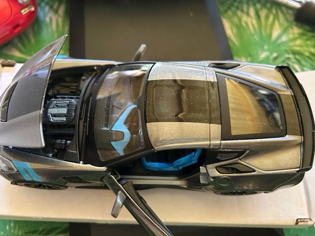 Maisto Corvette C7 Grand Sport 1:24