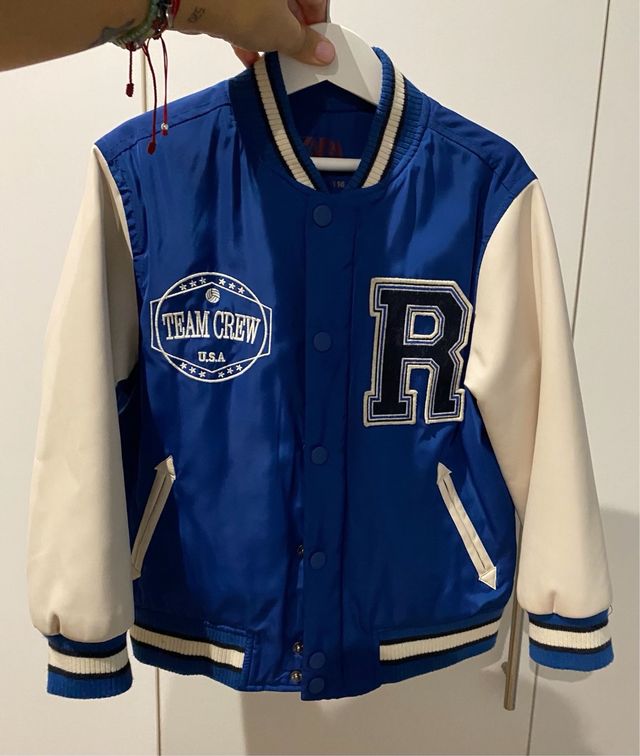 Cazadora estilo universitario niño