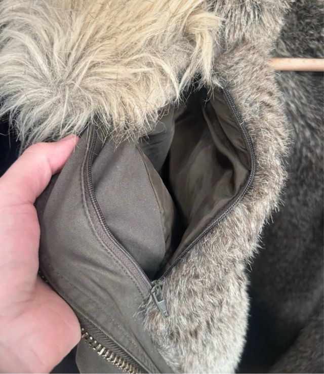 Parka Motivi verde oliva con cappuccio