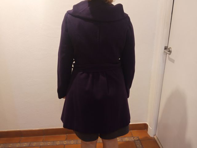 Abrigo paño violeta con cinturón