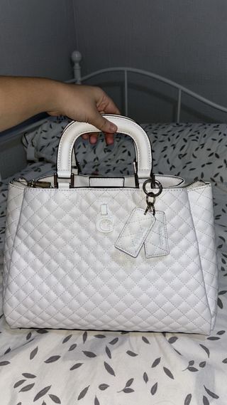 Bolso Guess Blanco Acolchado