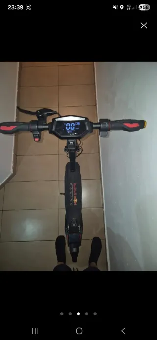 Patinete Eléctrico Red Bull Racing