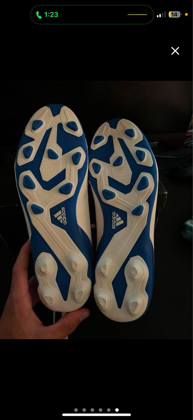Botas de fútbol Adidas Messi blancas y azules