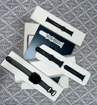 Apple Watch Serie 7 Negro y Blanco