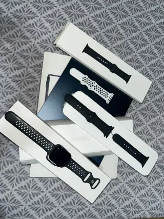 Apple Watch Serie 7 Negro y Blanco