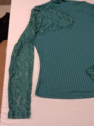 Camiseta de manga larga con encaje