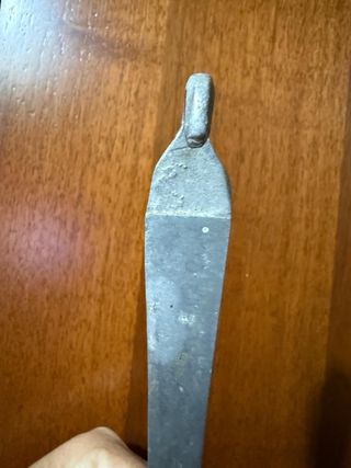 Antico mestolo militare in metallo