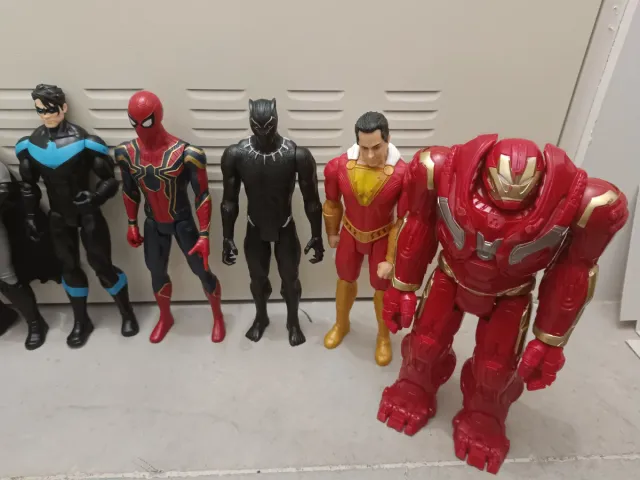 Muñecos Superhéroes Marvel y DC originales