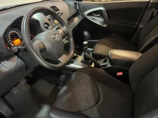 Toyota RAV4 2012