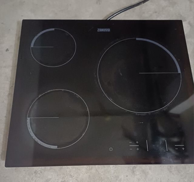 Vitrocerámica Zanussi 3 fuegos
