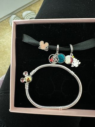 Pulsera Pandora con charms Mickey Mouse