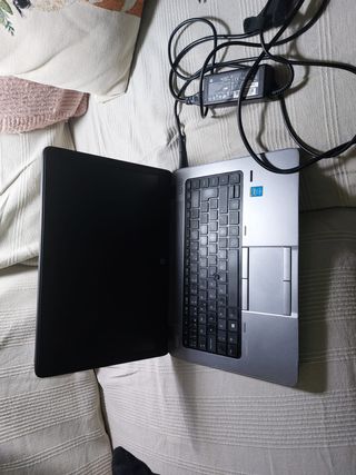 HP EliteBook 840 G1 con Windows 11
