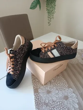 Sneakers donna nere glitter oro rosa