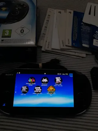 Consola PS Vita OLED + Tarjeta 64GB
