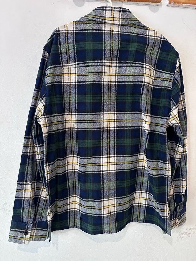 Camisa de cuadros azul y verde