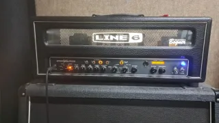 Cabezal Line 6 Spider Valve HD100 con controladora