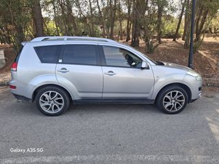 Citroen C-Crosser 2.2 HDi 160 Exclusive