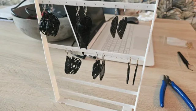 Pendientes negros de diseño i.presos en 3d