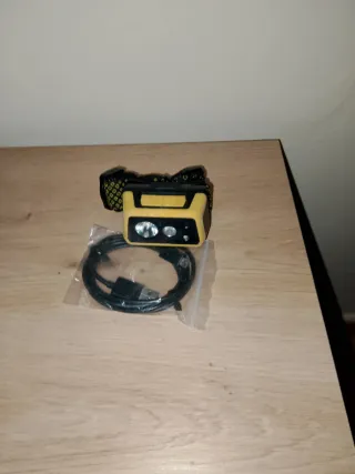 Linterna frontal recargable pesca