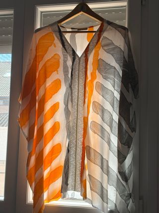 Blusón estampado naranja y gris talla única
