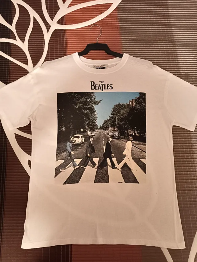 Camiseta The Beatles Abbey Road Pull&Bear Blanca