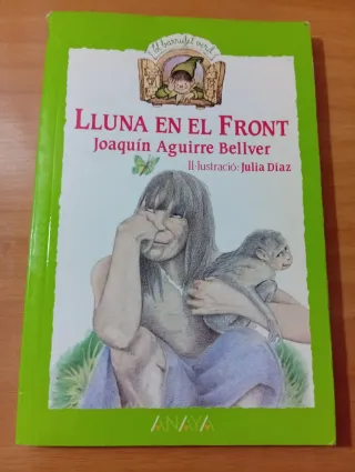 23. Lluna en el front (Catalan Edition)