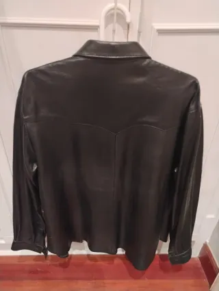 Chaqueta de Piel Vintage Negra