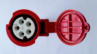 Unidad Enchufe Industrial Menekes 16A 6H Rojo,