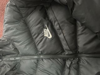 Chaqueta Nike Negra con Capucha