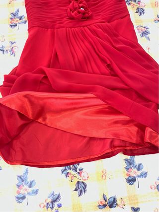 Vestido rojo fiesta flores