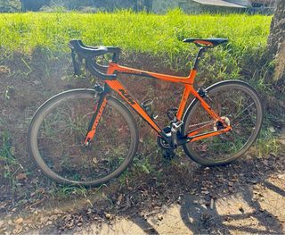 Bicicleta KTM Revelator 3500 Naranja