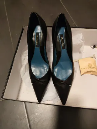 Zapatos de tacón Massimo Dutti negros