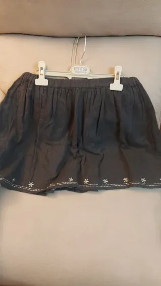 Falda niña gris con flores